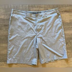 Ben Hogan men’s size 38 grey elastic waistband performance stretch golf shorts